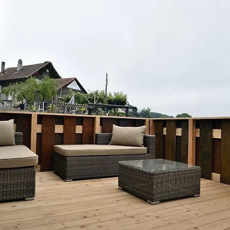 Cabane Dans Les Arbres / Swin-golf De * Cremin