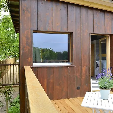 Bed & Breakfast Cabane Dans Les Arbres / Swin-golf De