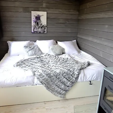 Dans Les Arbres / Swin-golf De 4* Cremin