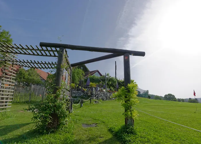 Dans Les Arbres / Swin-golf De 4* Cremin