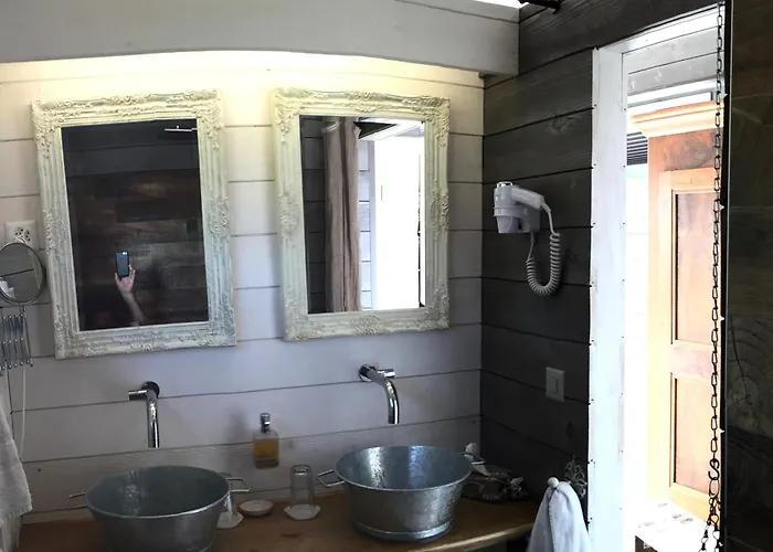 Cabane Dans Les Arbres / Swin-golf De