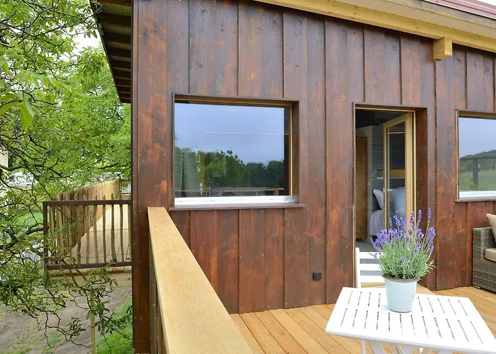 Bed & Breakfast Cabane Dans Les Arbres / Swin-golf De