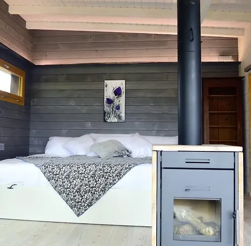 Cabane Dans Les Arbres / Swin-golf De 4* Cremin