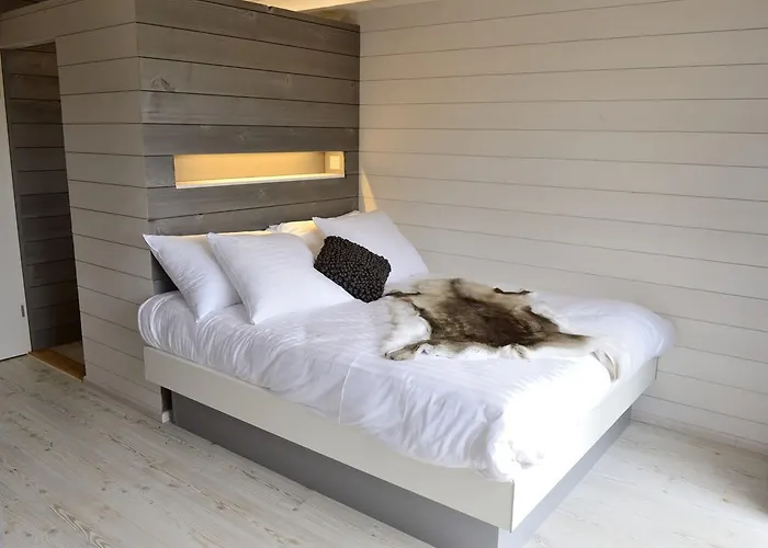 Bed and breakfast Dans Les Arbres / Swin-golf De 4*