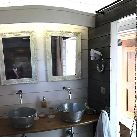 Cabane Dans Les Arbres / Swin-golf De